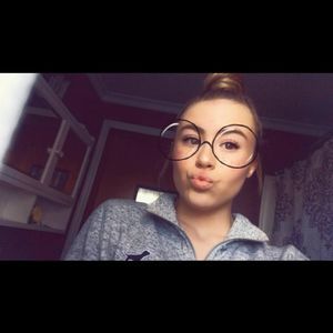 Meet your Posher, Paige